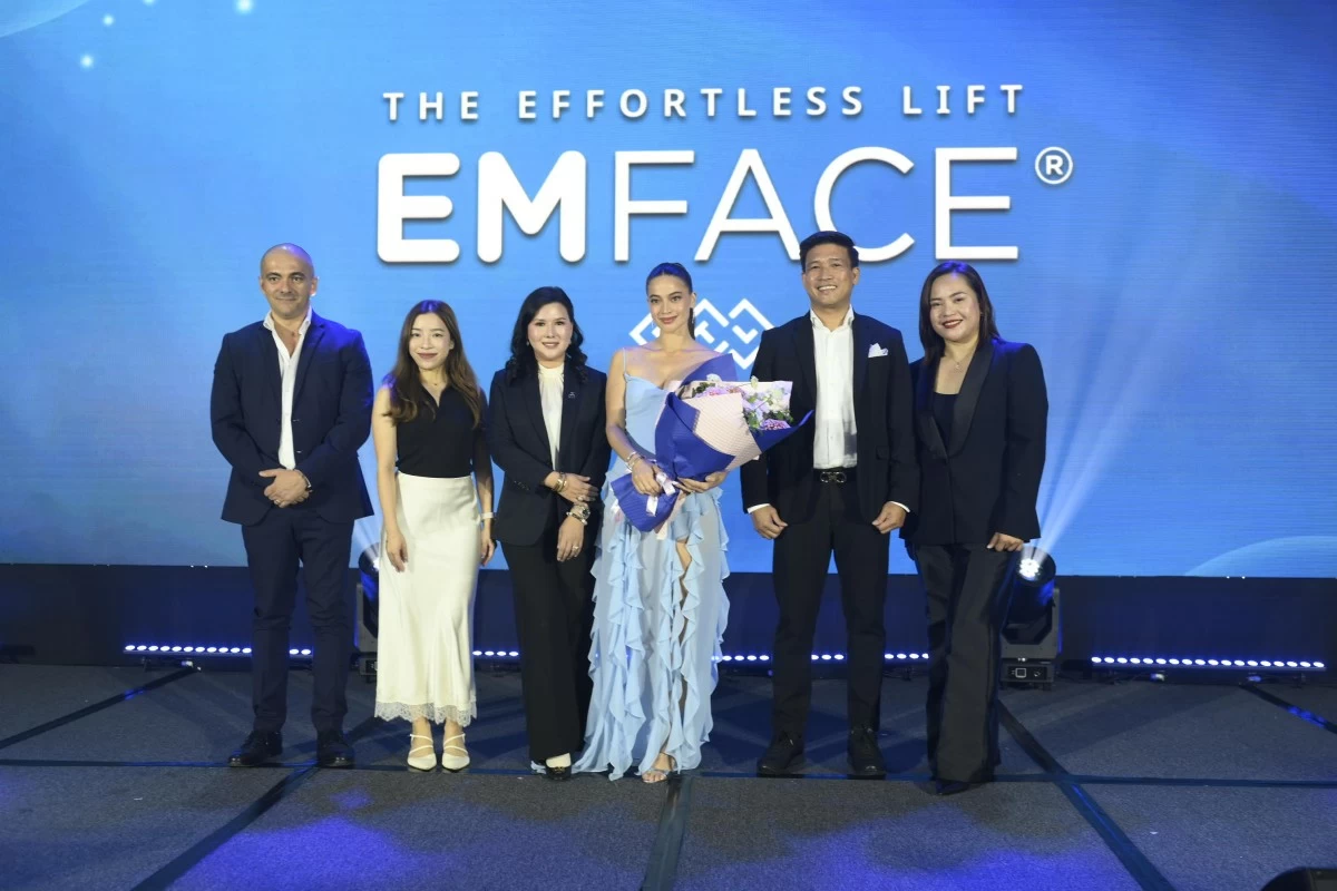NEW CHAPTER Costin Damu, BTL Medical Technologies country manager; Stephanie Cheung, BTL HK regional marketing manager; Geralyn Farnacio, BTL Aesthetics Philippines sales manager; Anne Curtis; Ludovico Perez Jr., BTL Aesthetics Philippines general manager; and Tahnee Sunga, BTL Aesthetics Philippines marketing manager 