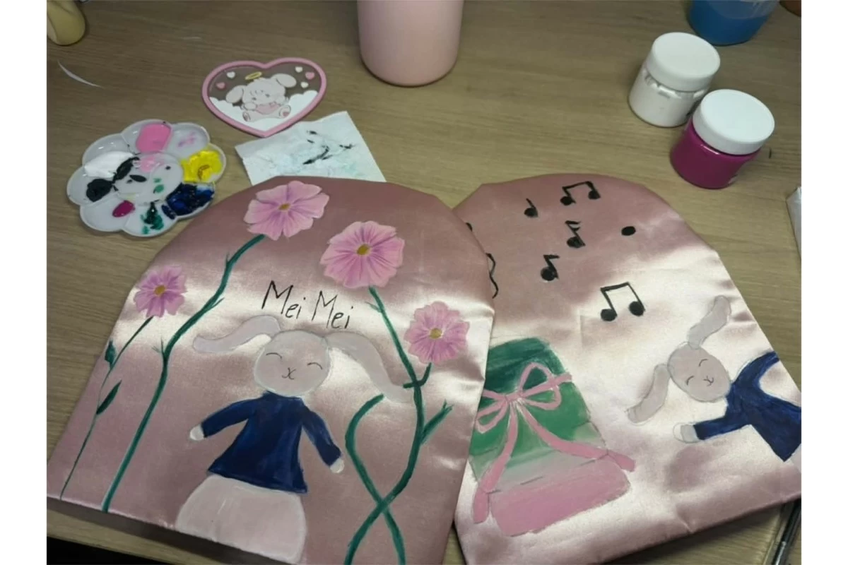 Terno sleeve details had Mei Mei and other favorites of Laufey (Photo: Janine Magan)