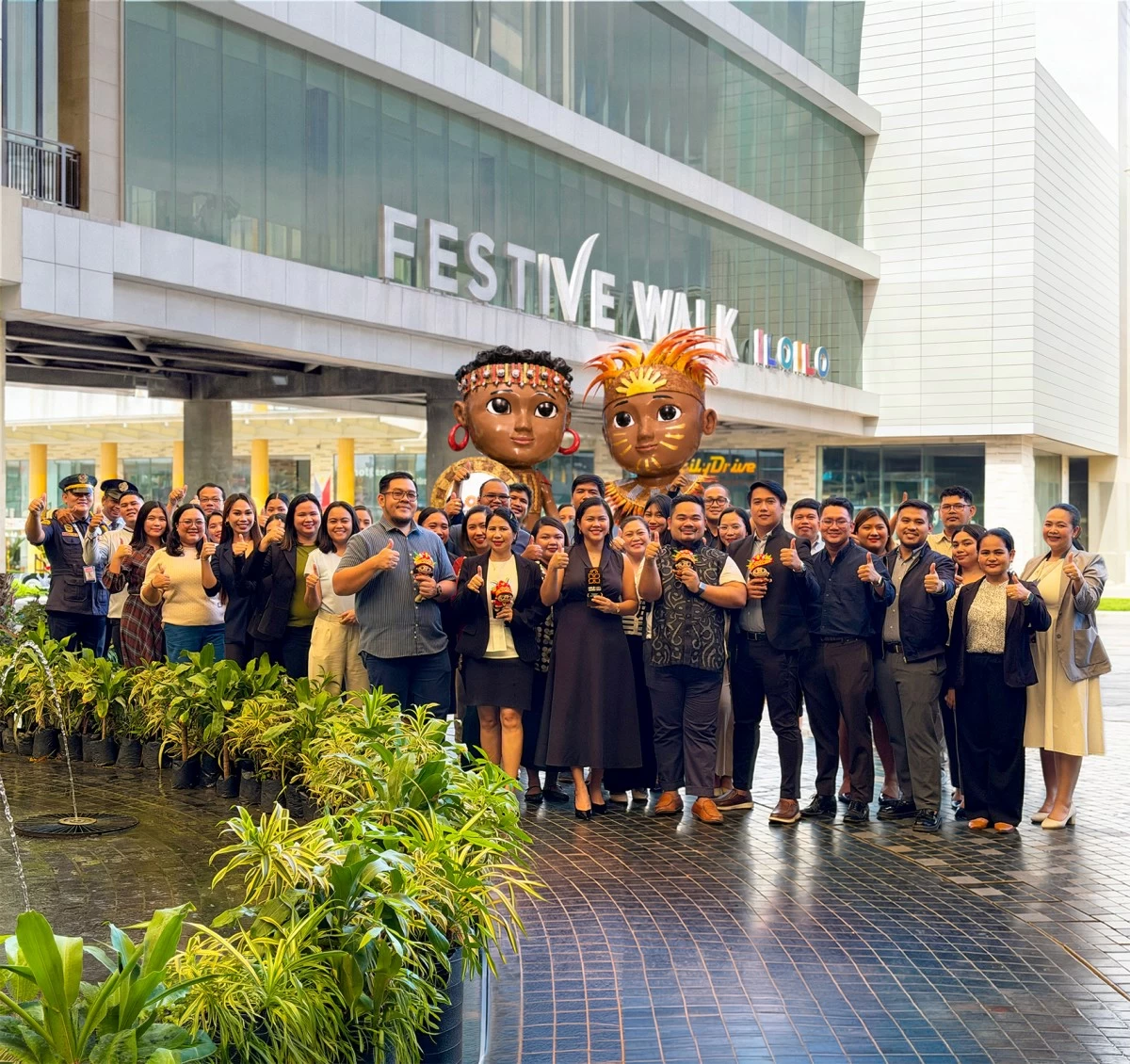Festive Walk Iloilo was recognized as Integrated Mixed-Use Mall of the Year for shaping a complete lifestyle experience within Iloilo Business Park, bringing together shopping, dining, cultural spaces, hospitality, offices, nightlife, and tourism in one connected destination.