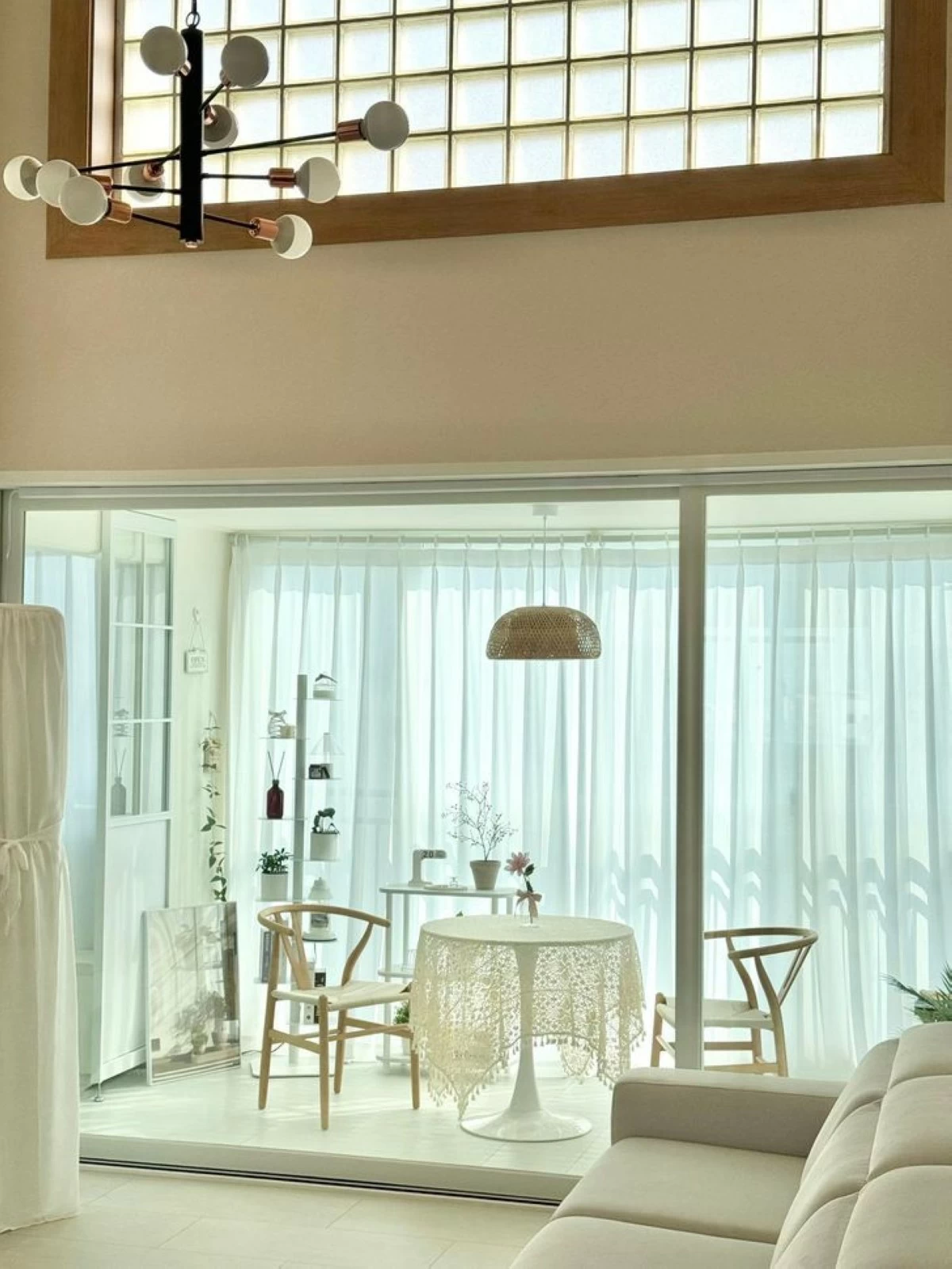 Kim Ri-ha's living room balcony (Photo: The Korea Times/Kim Ri-ha)