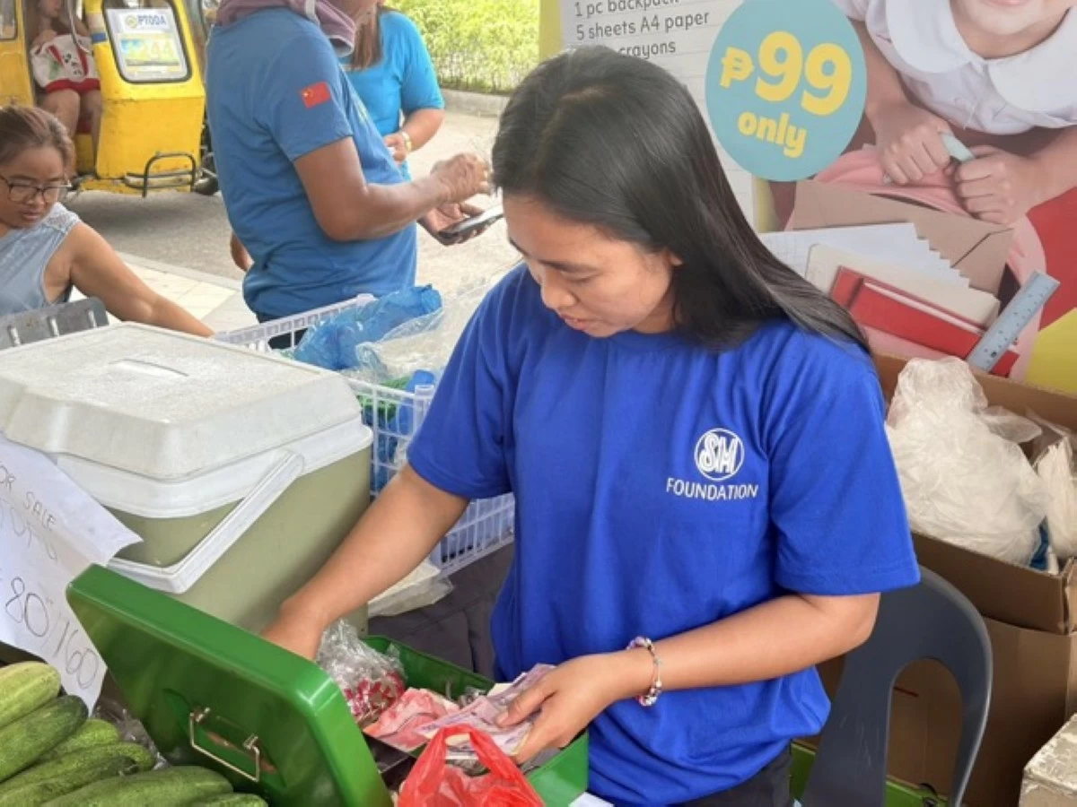 Aside from supporting Jenny and her family’s daily needs, farming has also allowed her to build a more stable future for her son and mother.