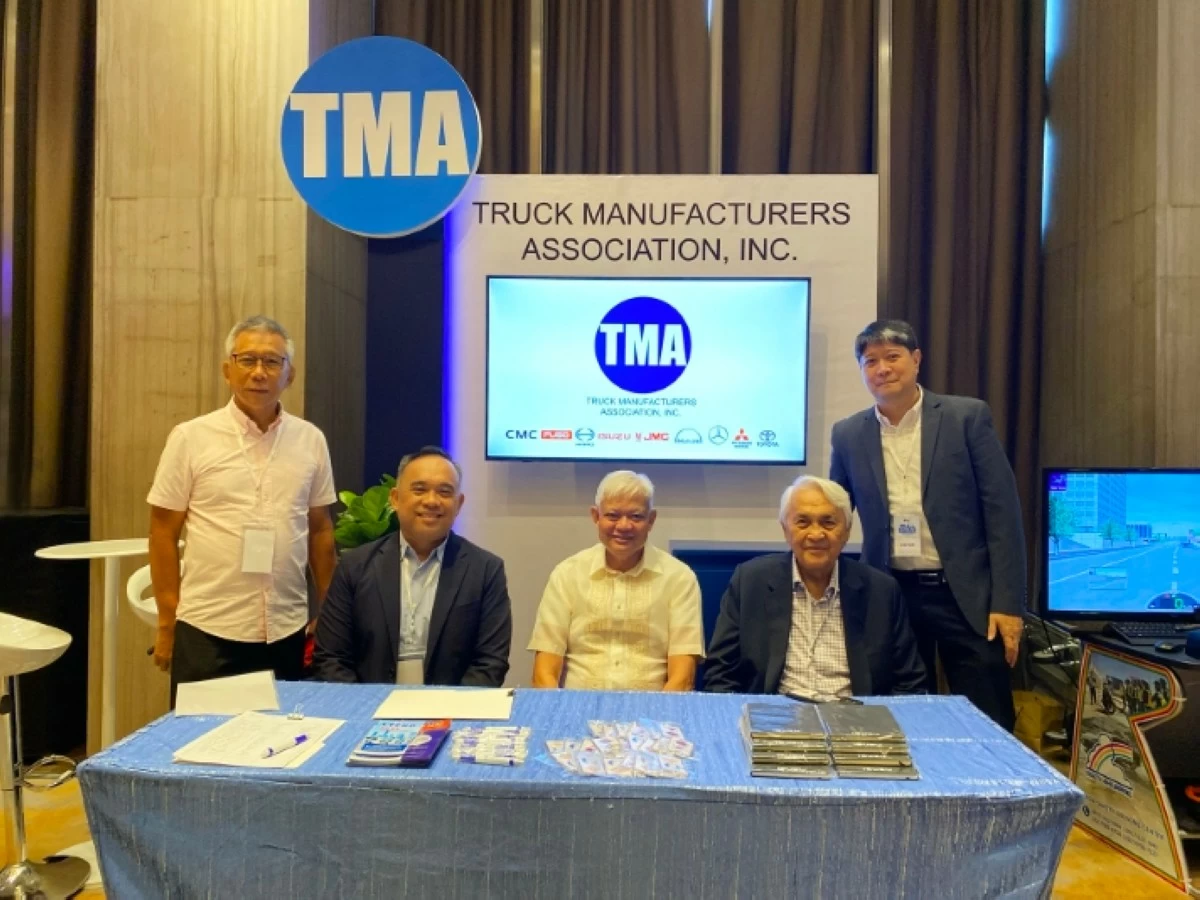 From left:  Arsenio Yap, TMA BOD Member; Robert Carlos TMA President; Asec. Jojo Reyes DOTR Assistant Secretary for Road Transport and Non-Infrastructure; Vicente Mills Jr. TMA Chairman, Victor Vinarao TMA Vice President.