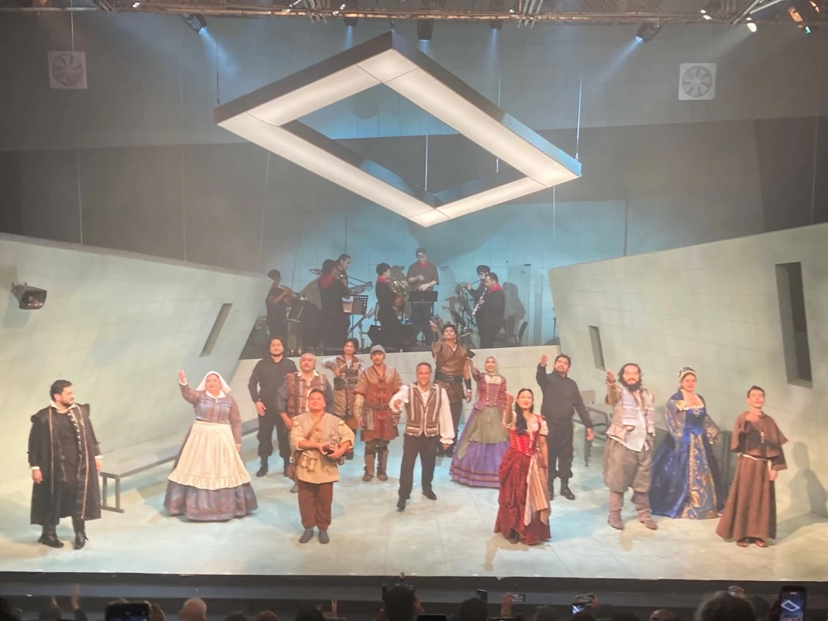 TAKE A BOW 'Man of La Mancha' on its opening night held at the Repertory Eastwood Theater (Photo: Poch Eulalia/Manila Bulletin Lifestyle