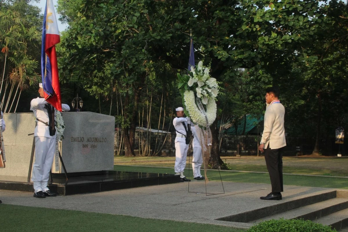 Guest of honor Gov. Francisco Gabriel “Abeng” Remulla leads the flag-raising ceremony at the Aguinaldo Shrine during the 128th Independence Day celebration in Kawit, Cavite, on Friday, June 12. (Photo by Kyla Barilea/MANILA BULLETIN)