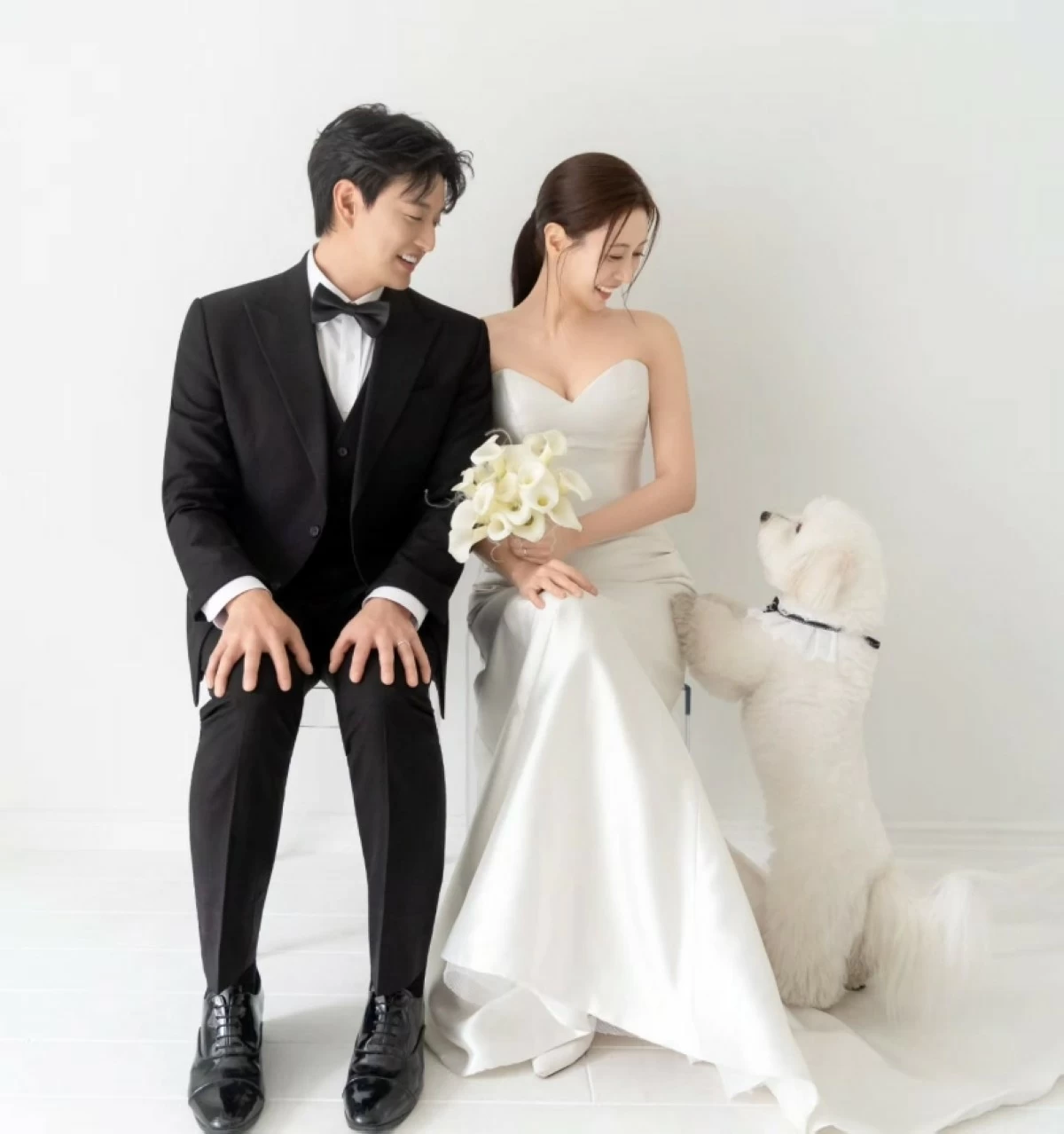 Former U-KISS member Eli Kim and his fiancée (Instagram) 