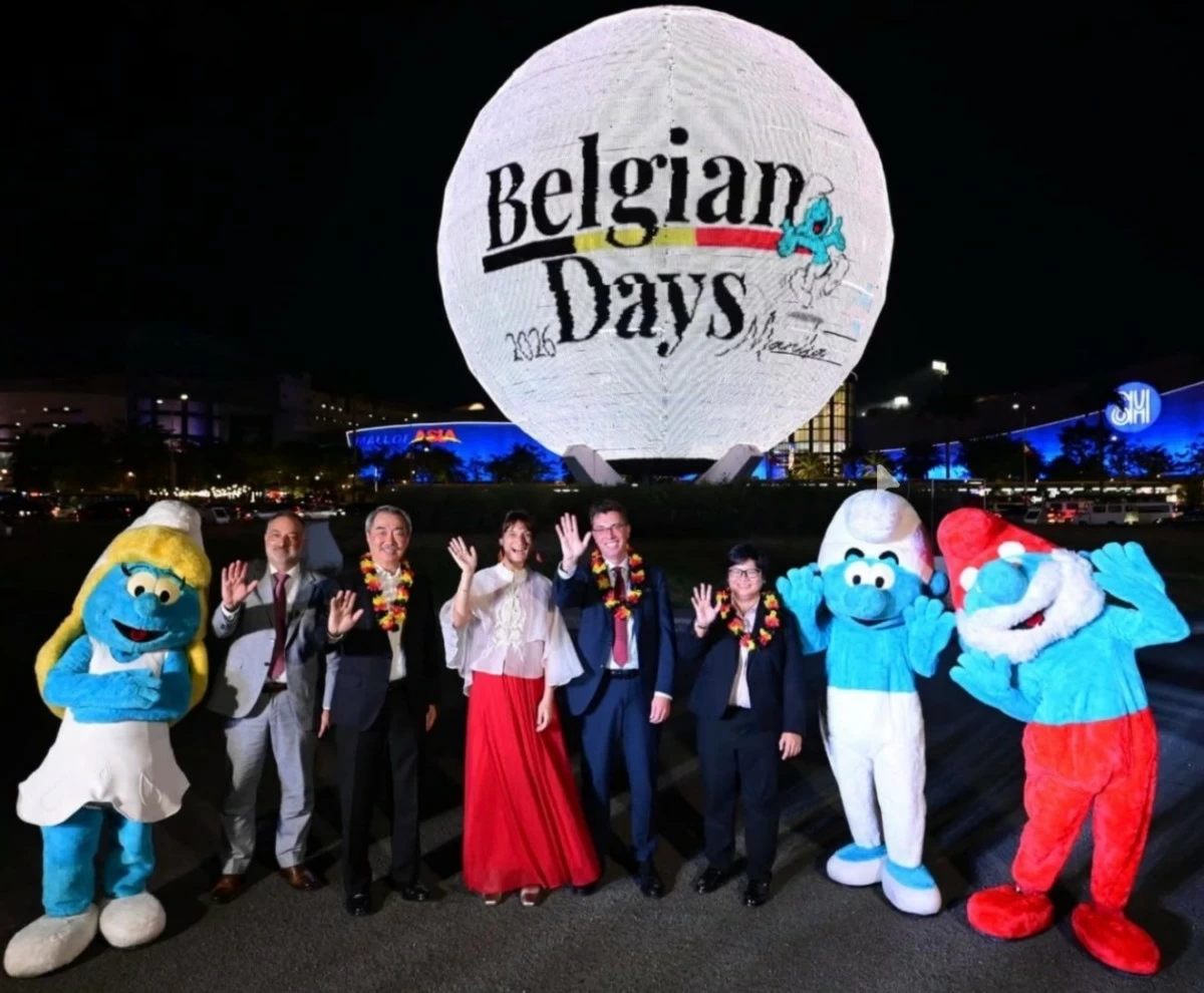 The illumination of the iconic Globe at the Mall of Asia marked the official launch of Belgian Days 2026, with the Smurfs joined by (from left) Belgian Consul Fabio Pompetti, Hans Sy of SM Prime Holdings, Ambassador Vladislava Iordanova, EU Ambassador Massimo Santoro, and DFA Deputy Assistant Secretary Susanna Mendiola. (Photos: Manila Bulletin/Badette Cunanan)
