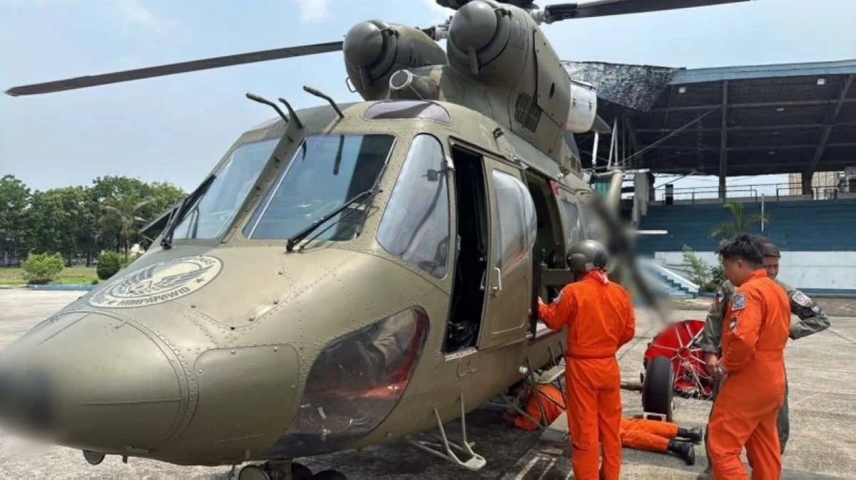 The Sokol helicopter used by the Philippine Air Force to conduct a Bambi Bucket operation in Taguig on June 13 (Photo from the Philippine Air Force) 