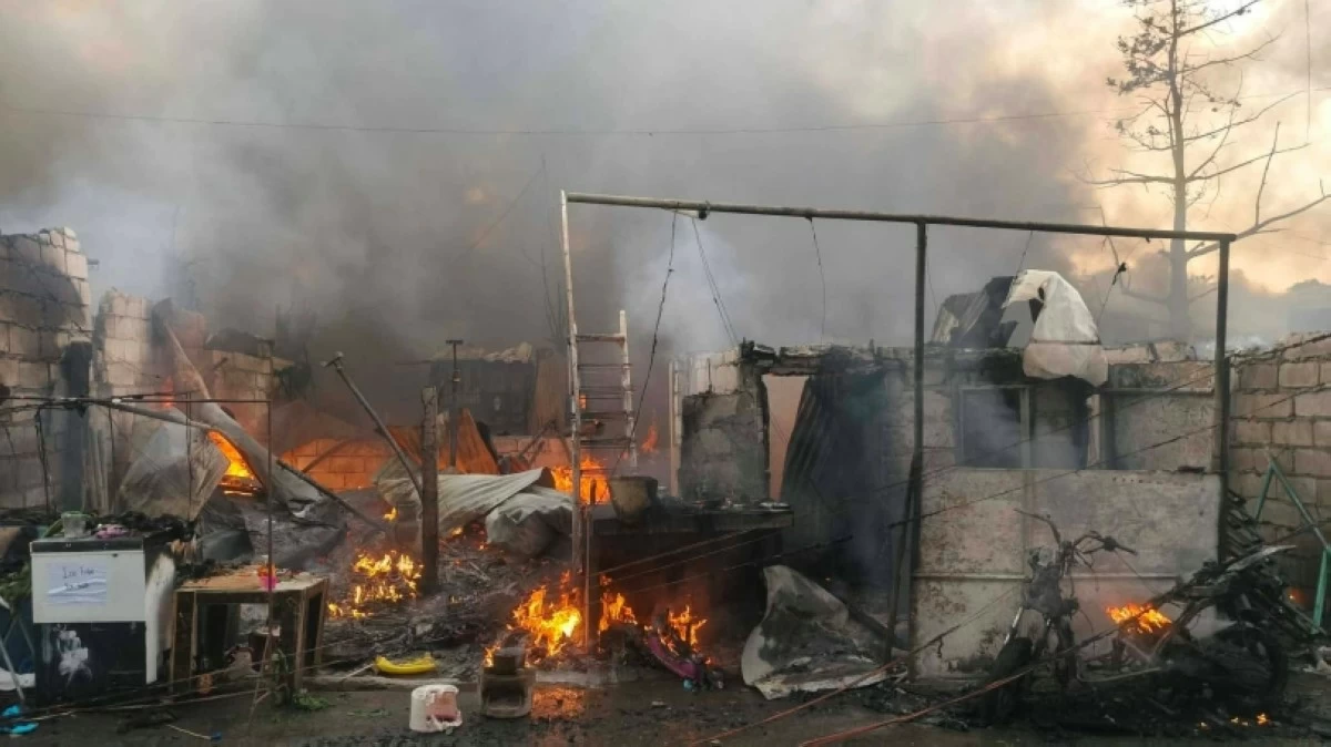 The fire  in Barangay Western Bicutan, Taguig, on June 13 (Photo from Fort Bonifacio Fire Brigade) 