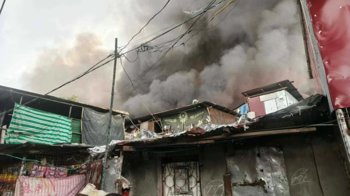 The fire  in Barangay Western Bicutan, Taguig, on June 13 (Photo from Fort Bonifacio Fire Brigade) 