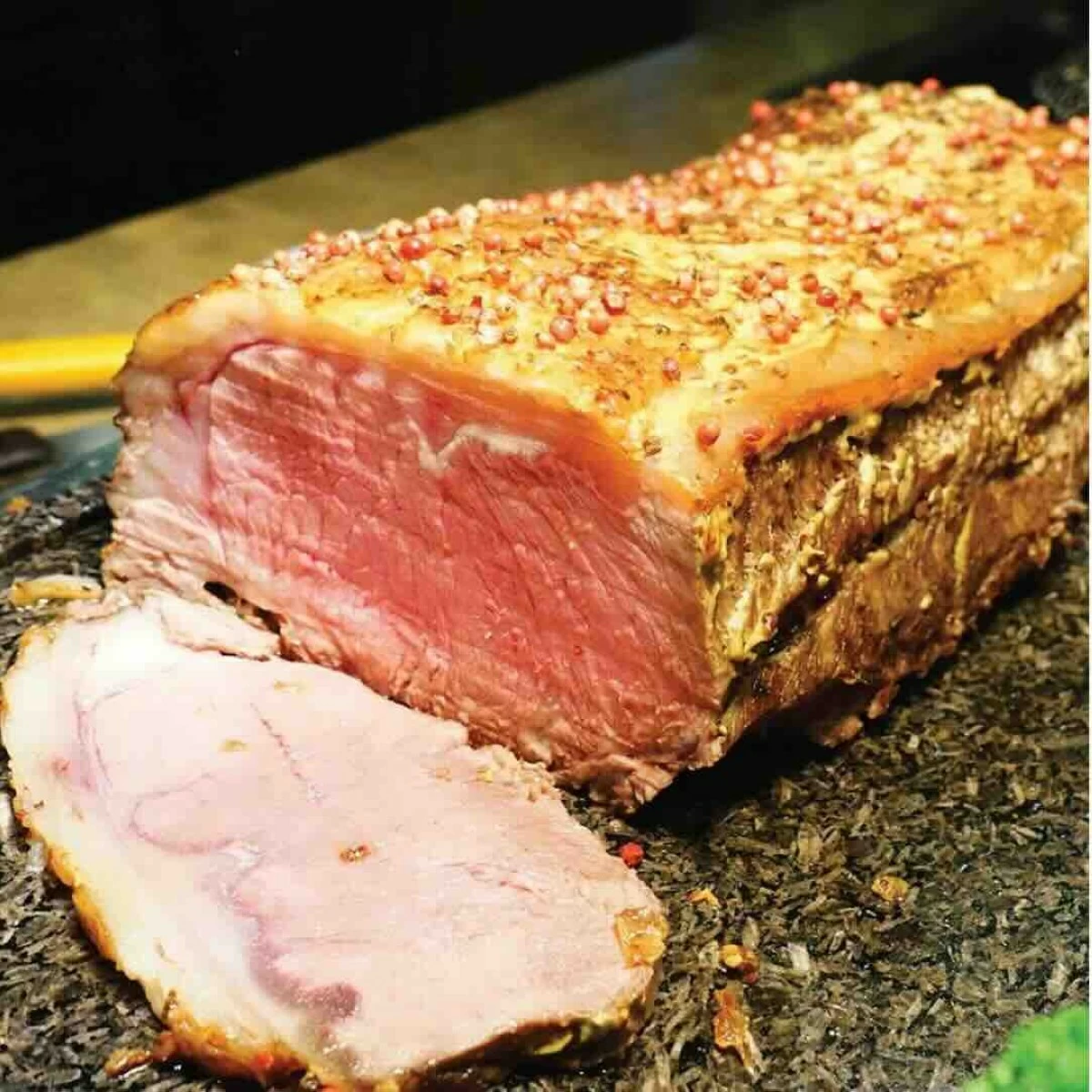 Live carving station at Cafe Ilang-ilang (Photo: Manila Hotel)
