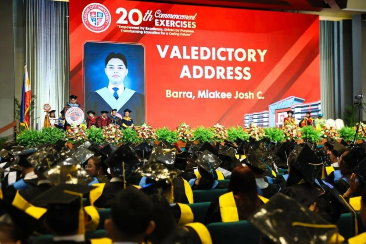 Miakee Josh Barra, Bachelor of Secondary Education graduate and magna cum laude awardee (Photo from the Taguig City government) 
