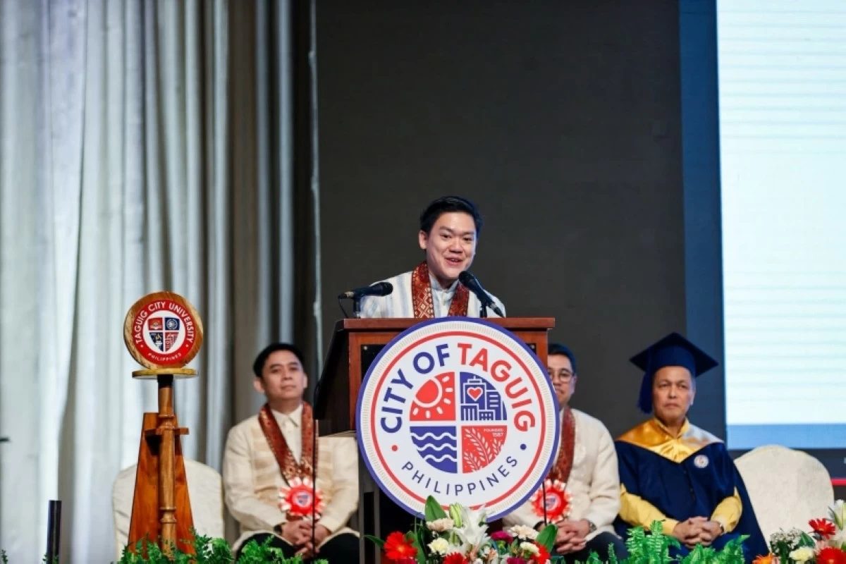 Commencement speaker Dr. Karol Mark Yee, executive director of the Second Congressional Commission on Education (Photo from the Taguig City government) 
