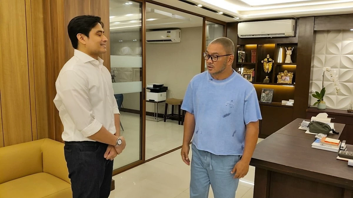Quezon City Councilor Alfred Vargas visits the municipality of Cainta, Rizal, and expresses appreciation for Mayor Kit Nieto’s anti-bullying program. (Contributed photos)