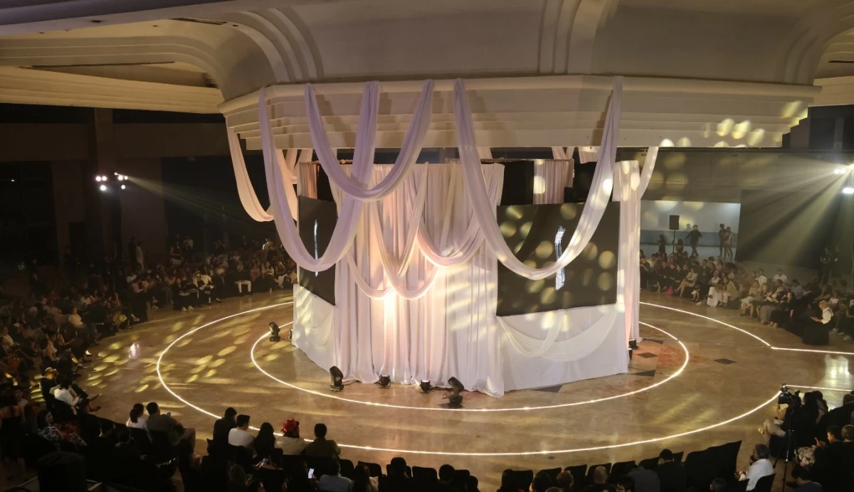 The grand atrium (Photo: PNB Holdings Corporation)