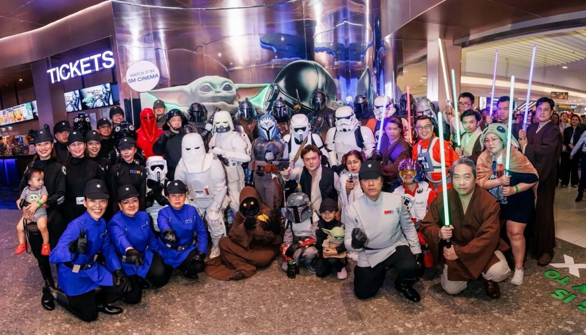 THE SAGA CONTINUES Filipino ‘Star Wars’ fans (Photo: Francis Lumahan)