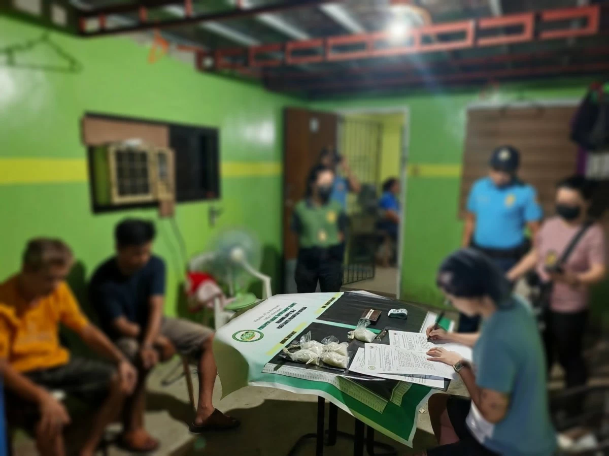 Alias Larry and alias Elwood yield P3.4 million worth of suspected shabu in a buy-bust operation in Naic on June 18, 2026 (Photo from PDEA 4A/MANILA BULLETIN)