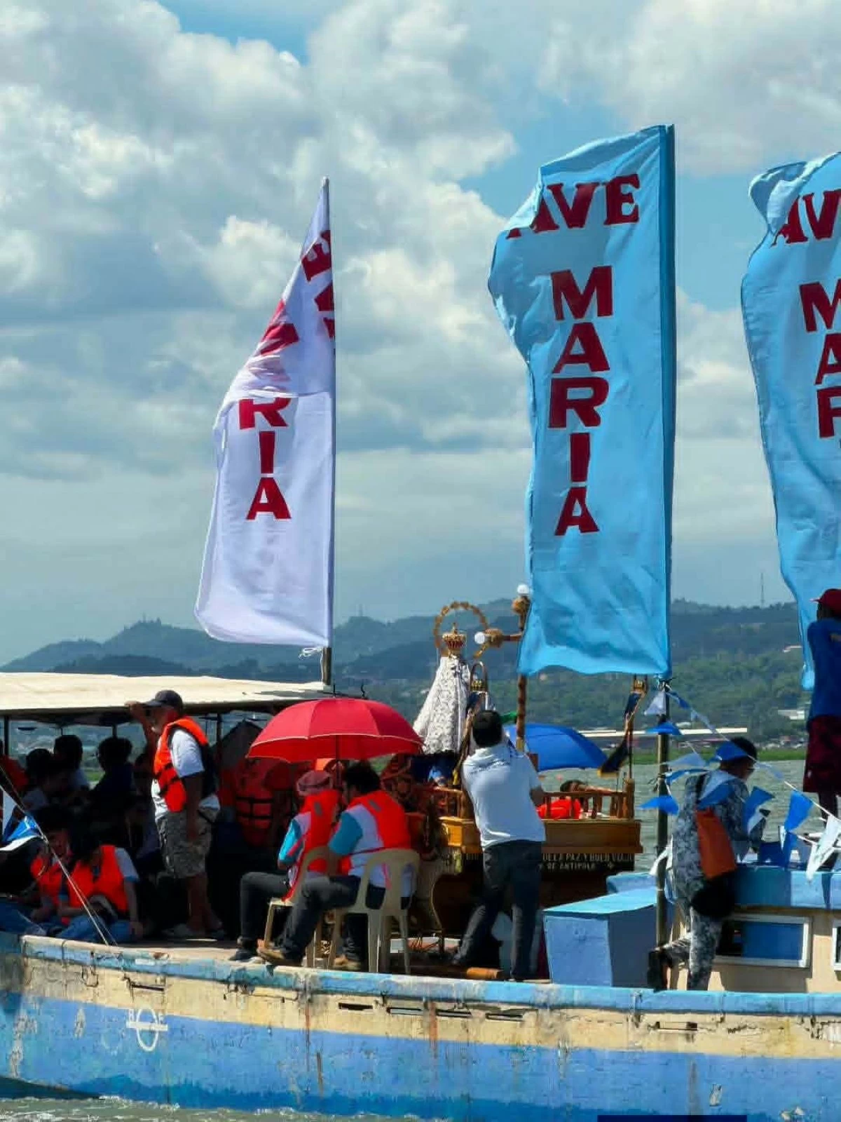 A fluvial parade in Laguna Lake culminates the visit of the pilgrim image of the Our Lady of Peace and Good Voyage of Antipolo (Photo from Antipolo Cathedral's Facebook page)