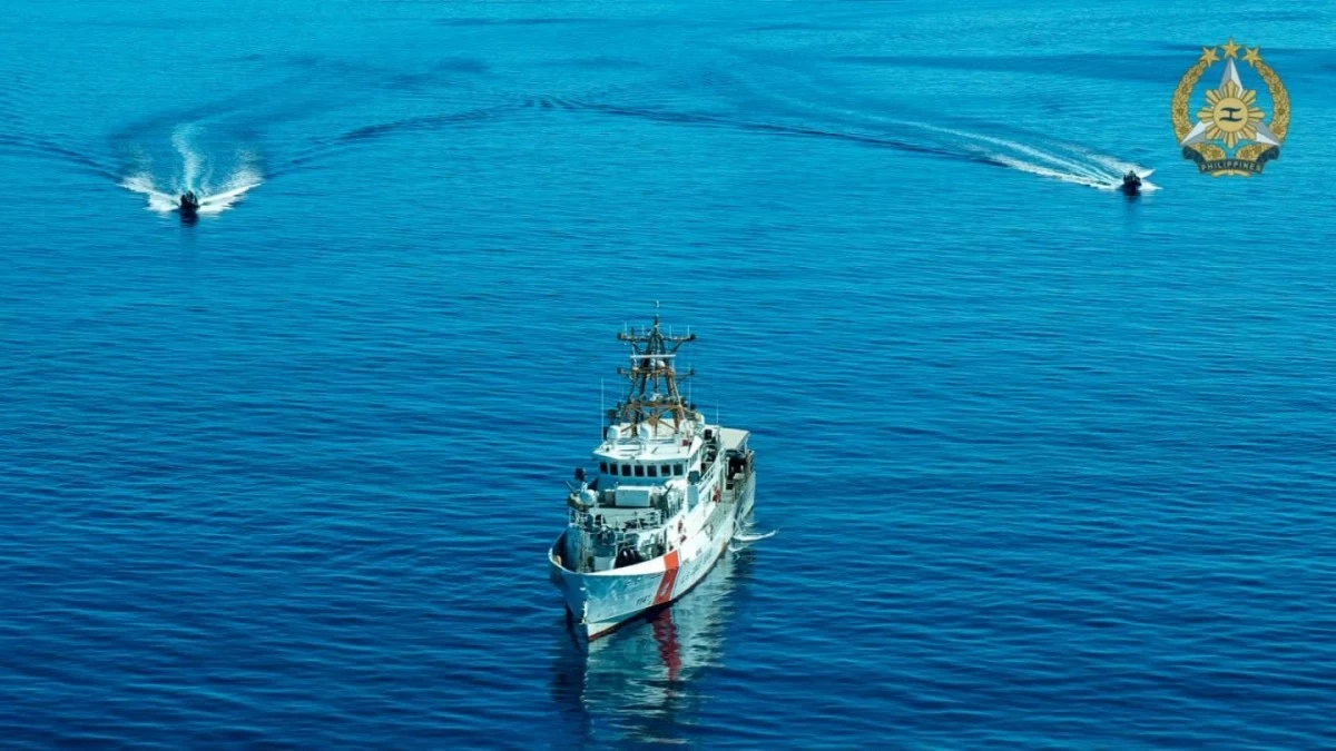 Two rigid-hull inflatable boats (RHIBs) deployed from BRP Diego Silang (FFG7) speed toward USCGC Emlen Tunnell (WPC 1145), as Philippine and U.S. forces execute Visit, Board, Search, and Seizure (VBSS) drills during the PH-US Bilateral Maritime Cooperative Activity in the West Philippine Sea. (Photo: Armed Forces of the Philippines)
