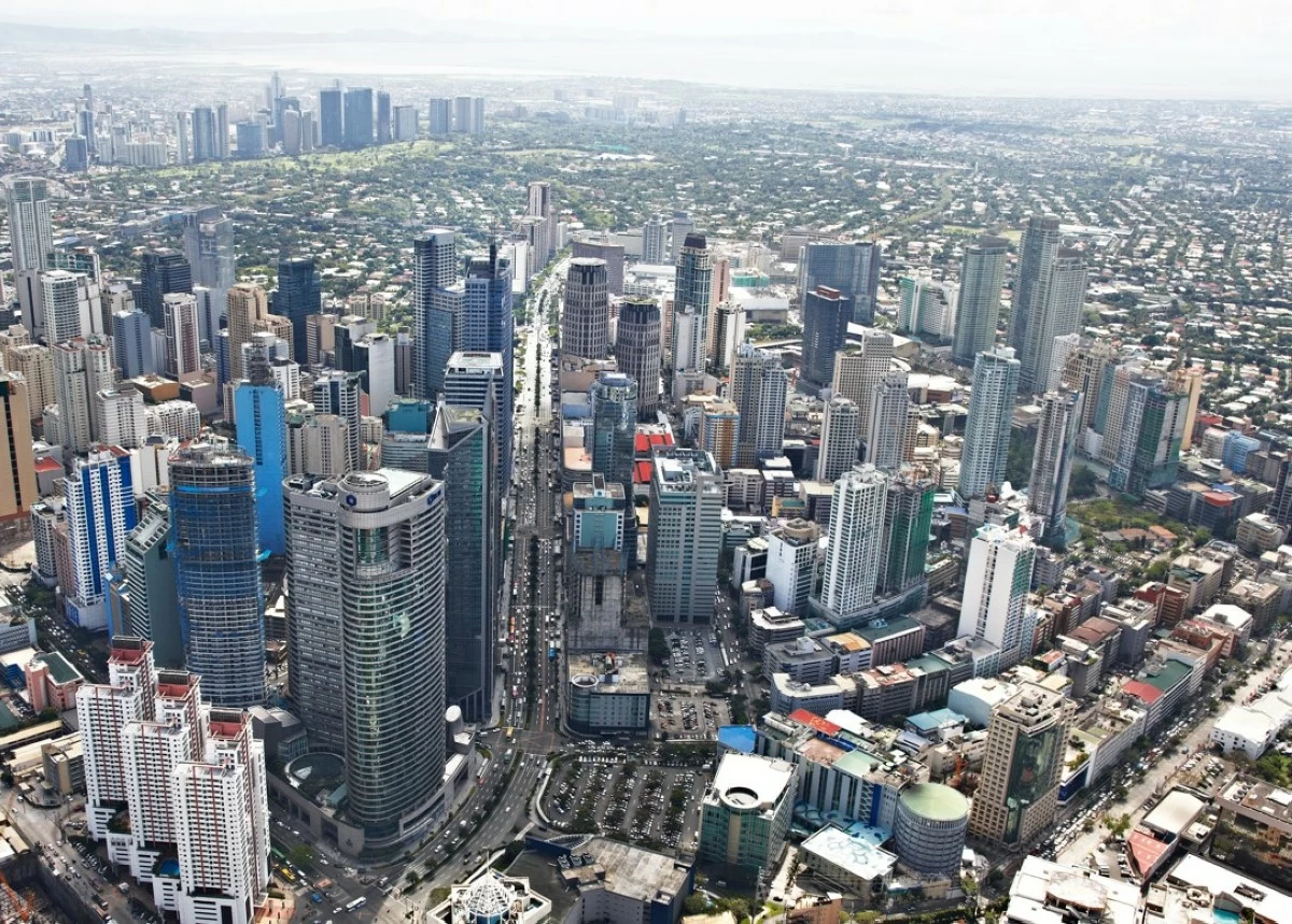 Makati CBD (Photo: Ayala Land Offices)