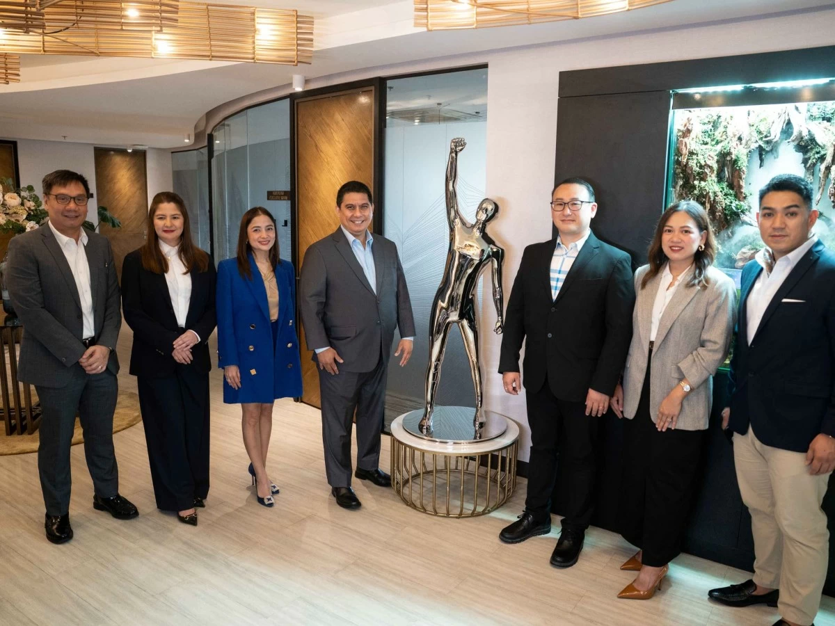 RLC Residences' Sales Group Head Dominic Lagrosa, Sales Channel Head Trish Lyttle - Mariano, Denise Lyttle-Lao, Teddy V. Bernas Keny Chang, Director of Commercial Operations Ana Alvarez, and Sales Director Kenneth Quezada (Photo: RLC Residences)