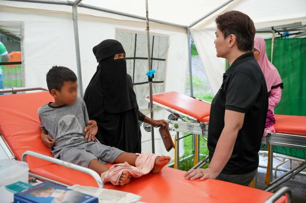 Vice President Sara Duterte visited earthquake victims and extended assistance to residents affected by the calamity. (Photo from OVP)