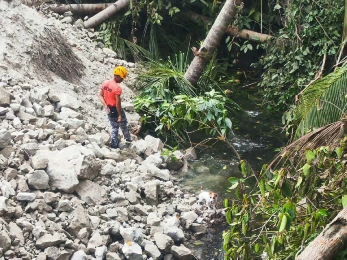 

SEARCH and retrieval operations in Jose Abad Santos. (CGDSEM Photo) 

