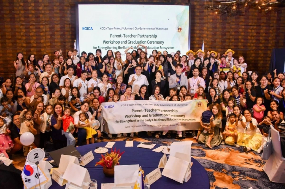 The closing ceremony of the Parent-Teacher Partnership Workshop (Photo from Mayor Biazon’s Facebook account) 