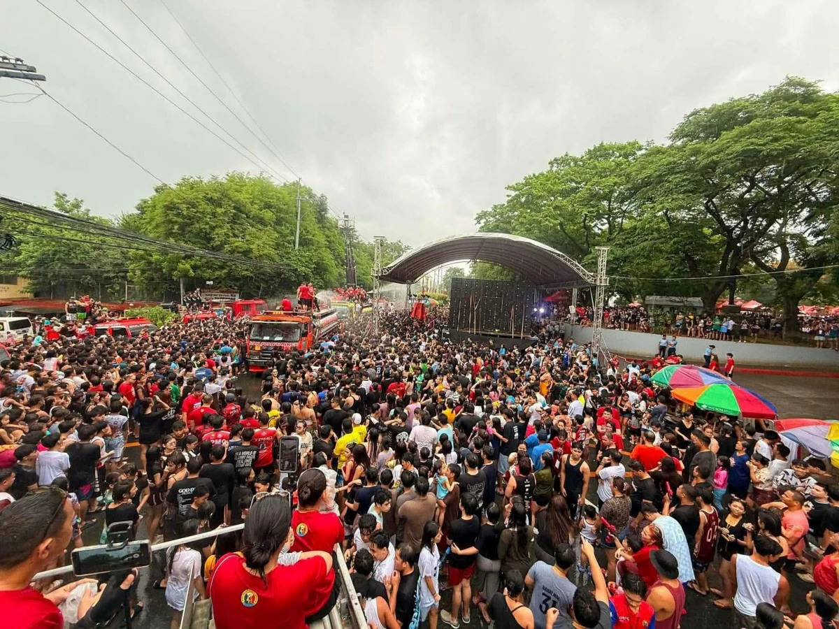 Thousands join the traditional Basaan during the Wattah! Wattah! Festival at the Basaan Zone along Pinaglabanan Street in San Juan City on June 24, led by Mayor Francis Zamora. (Photos from San Juan CPS)