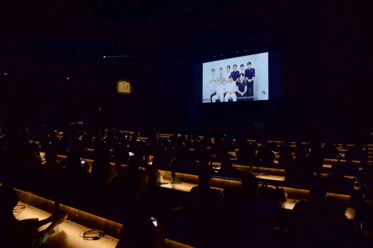 Seventeen's video message (Pledis Entertainment) 