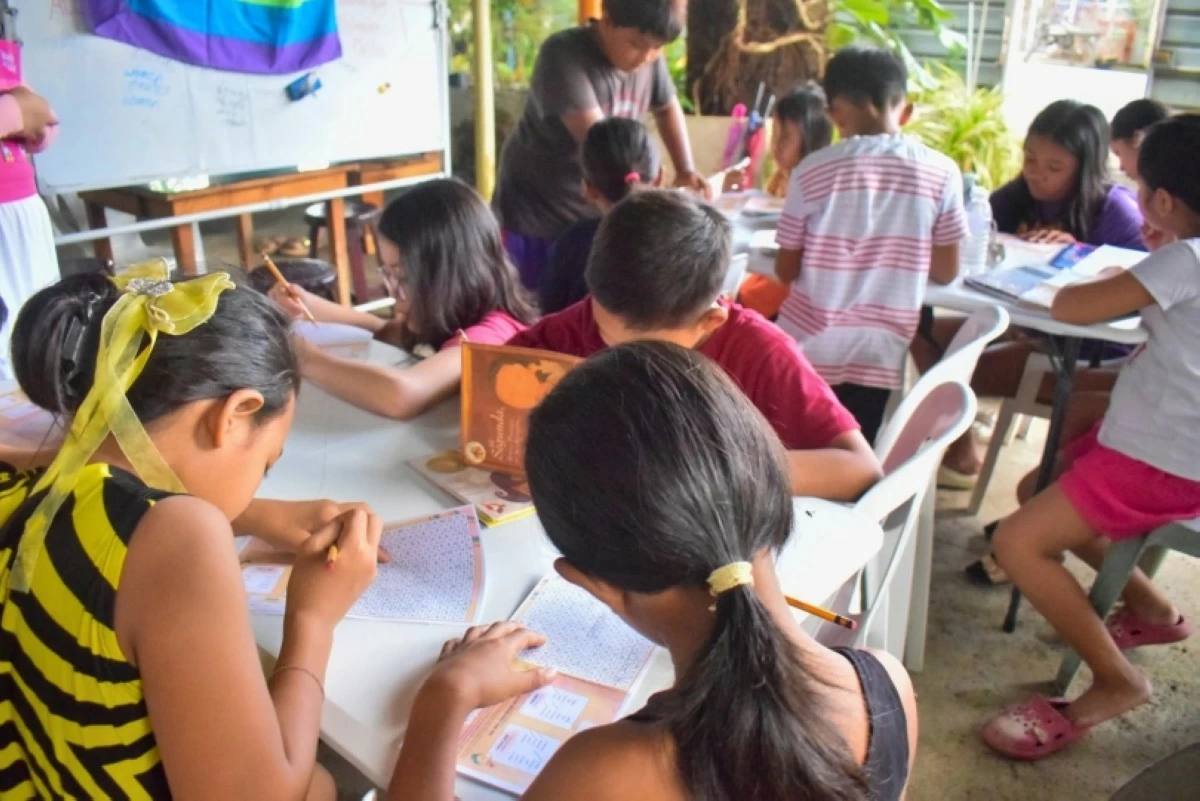 Project Palabasa in the Philippines (Photo from Project Palabasa's Facebook page) 