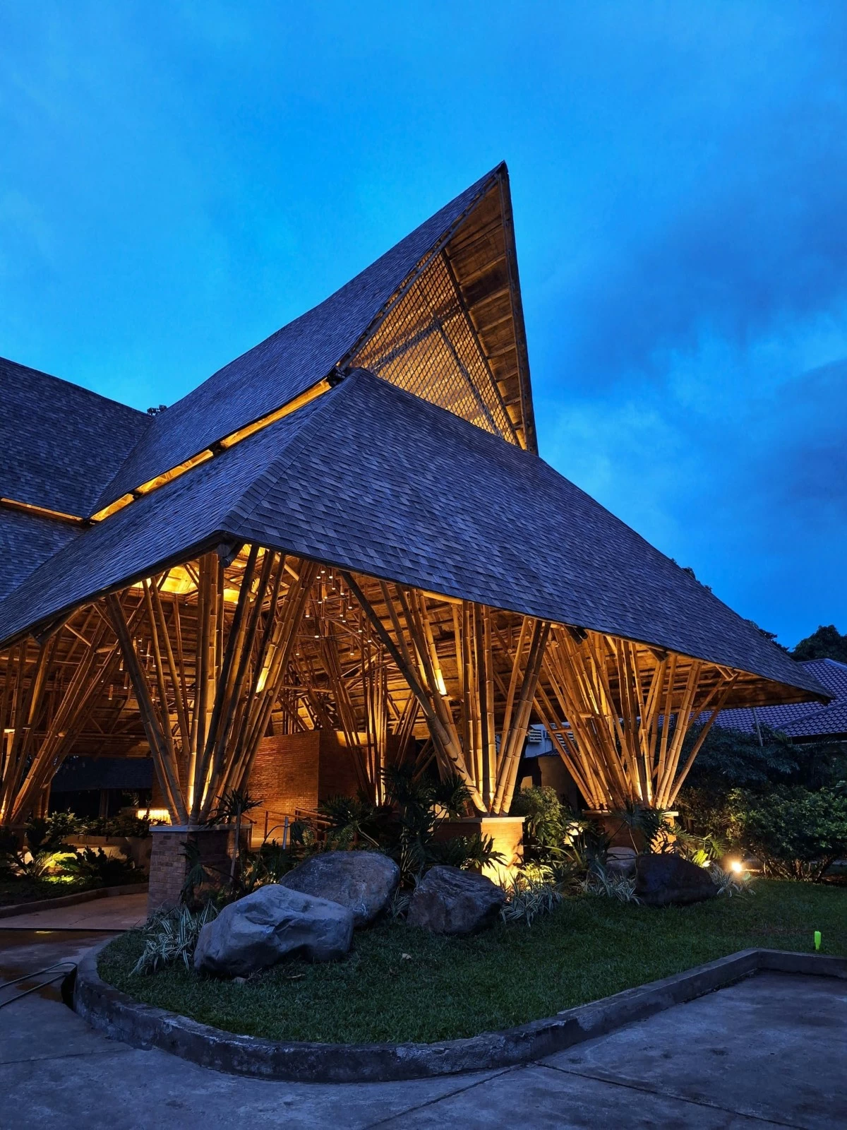 The Bamboo Pavilion in Dumaguete is the tallest bamboo pavilion in the country. (Photo: Kawayan Collective)