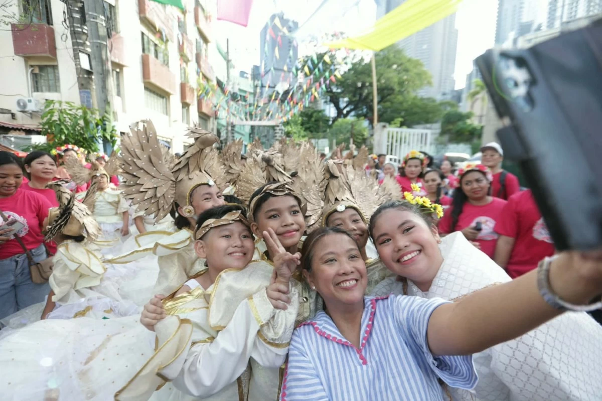 Makati City Mayor Nancy Binay joins residents and devotees in Barangay Poblacion in celebrating the festival in honor of the city's patroness, the Virgen dela Rosa de Macati. (Photos from Makati LGU)