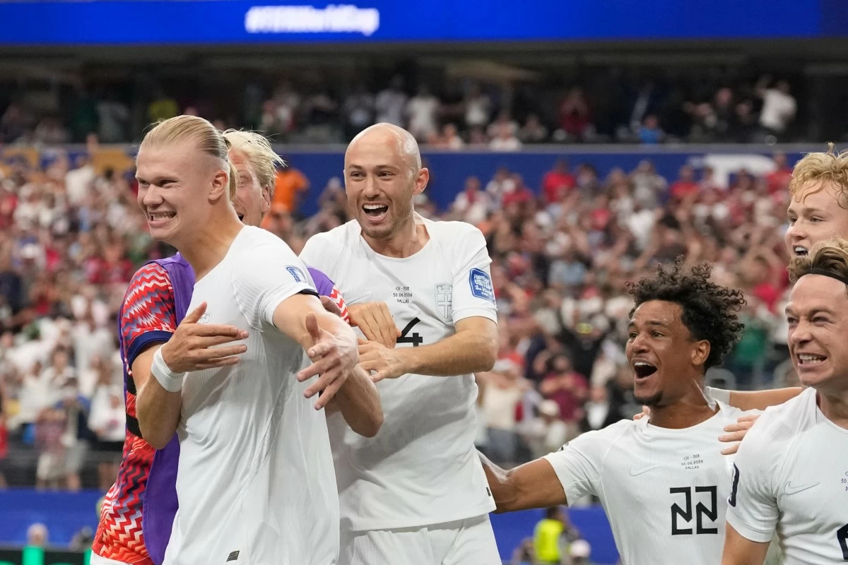 Norway's Erling Haaland (9) celebrates after scoring his side's second goal during the World Cup round of 32 soccer match between Ivory Coast and Norway in Arlington, Texas, near Dallas, Tuesday, June 30, 2026.(AP Photo/Tony Gutierrez)