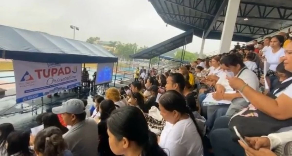 Some 900 Bulakenyos took part in the TUPAD orientation held on June 30 at the Bulacan Sports Complex in Malolos City. (Photo courtesy of the Provincial Public Employment Service Office)