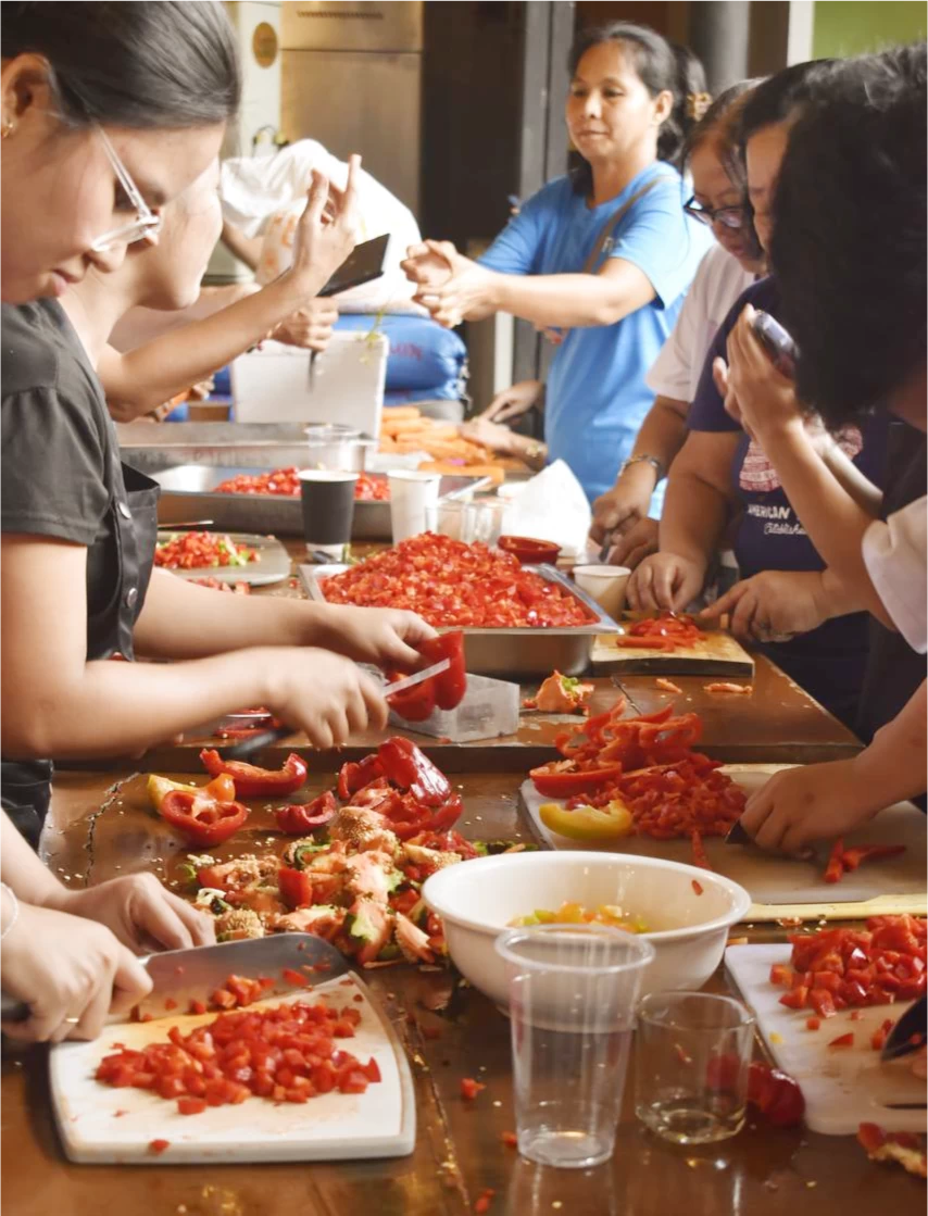 During major disasters, #TuloyPh produces hot food for victims with the help of volunteers and donors. 