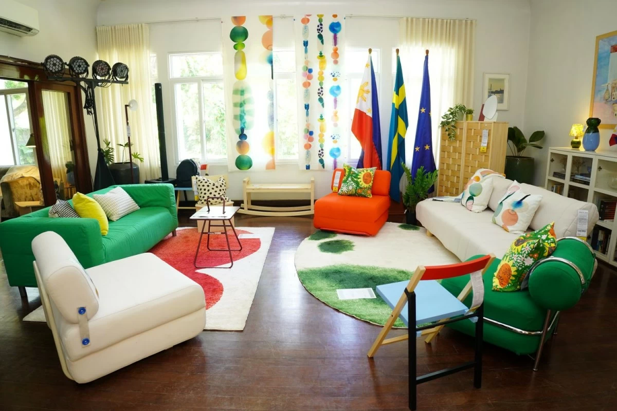The ambassador’s living room also hosted a panel discussion on Swedish design.