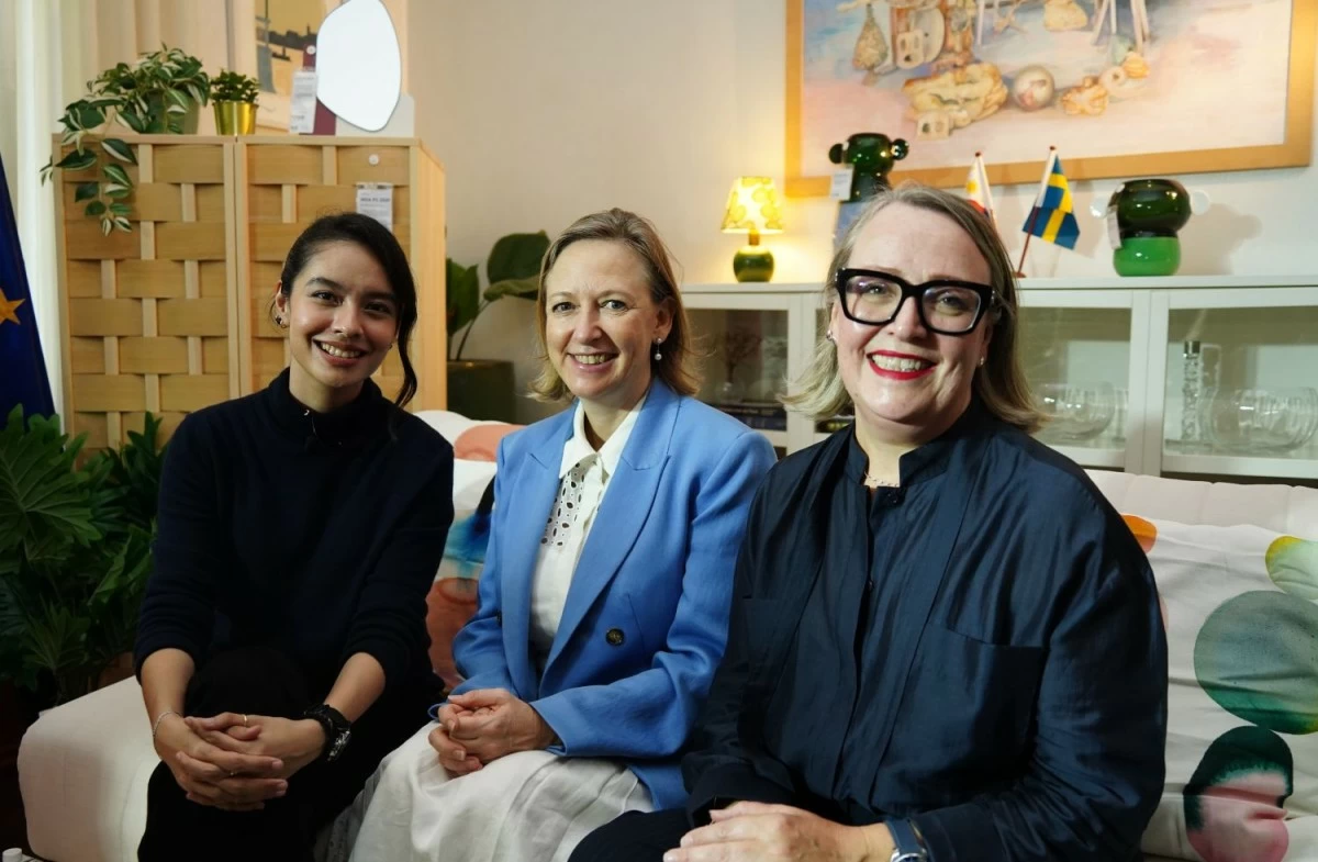Content creator Julia Richards, Swedish Ambassador Anna Ferry, and Sarah Cox at the Ikea PS Collection launch held at the Ambassador’s official residence.