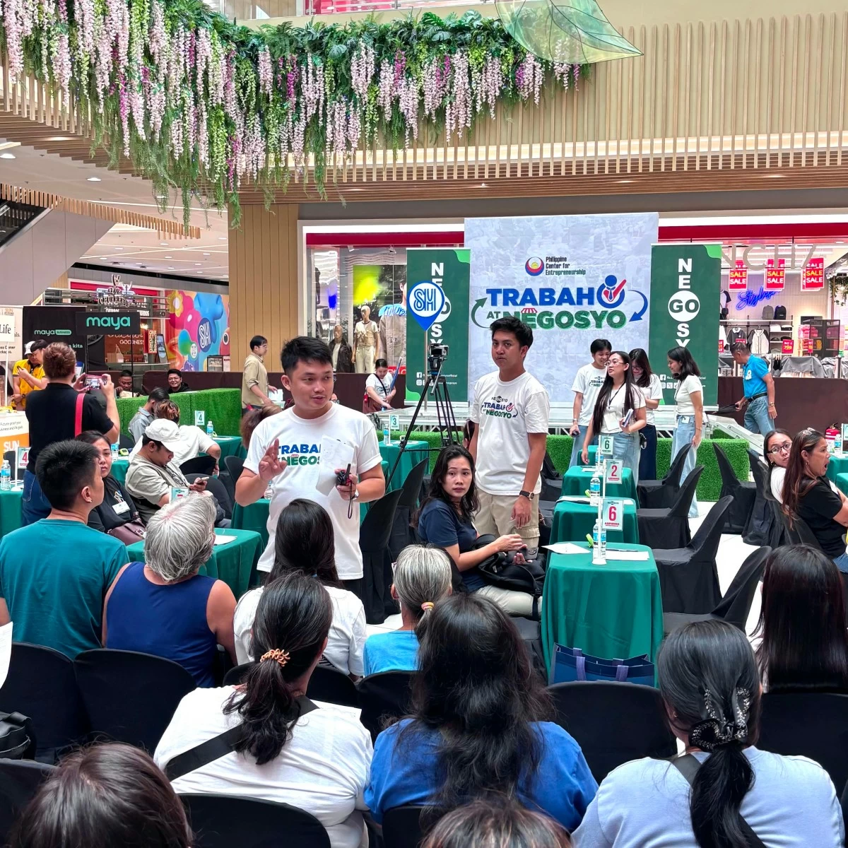 Mentors at Trabaho at Negosyo shared practical insights and real-world expertise, equipping participants with the knowledge and confidence to pursue employment and entrepreneurial opportunities.