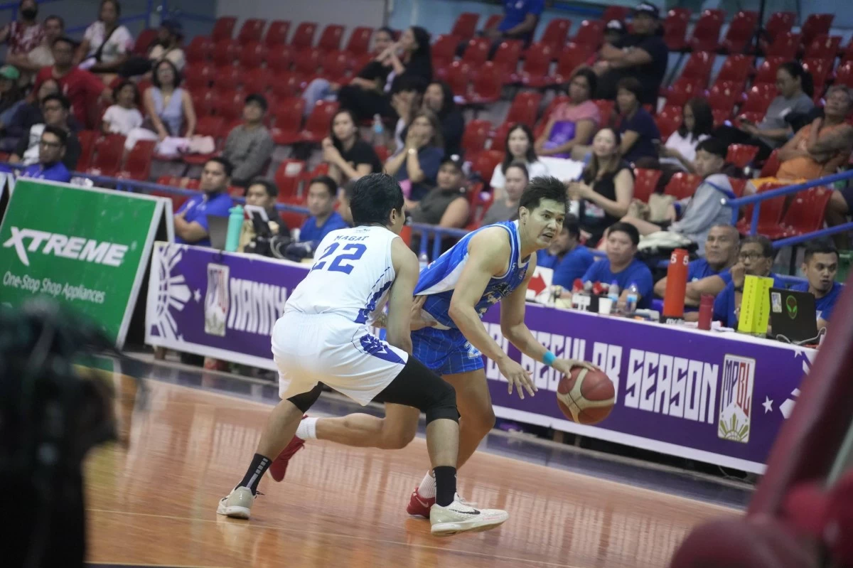 Jacob Galicia strikes for Pasig. (MPBL)