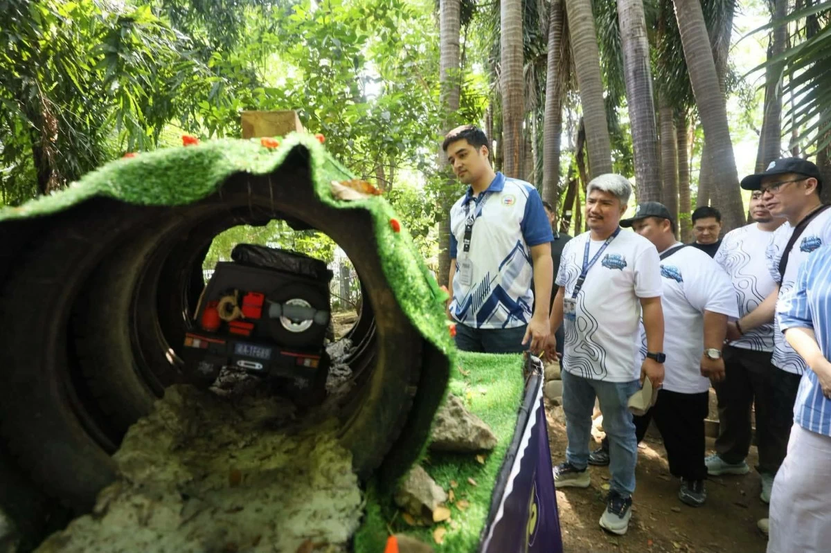 Pasig City Mayor Vico Sotto, city officials, and members of Pasig RC Cars Crawlers attend the opening of the first public RC Vehicle Park in Maybunga Rainforest Park. (Photo from Pasig PIO)