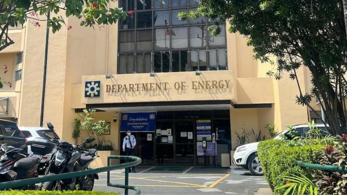 DOE rewrites green energy rules, hikes waste power targets to draw investors