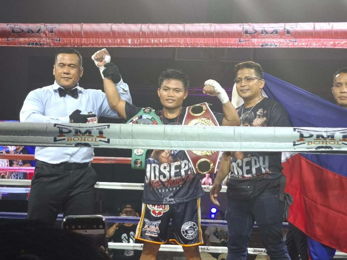 JOSEPH Sumabong secures unanimous decision win in the main in the main event of "Kumong Bol-Anon 25" on Saturday night, Kuly 11, in Tagbilaran City, Bohol.(Photo by Calvin D. Cordova)