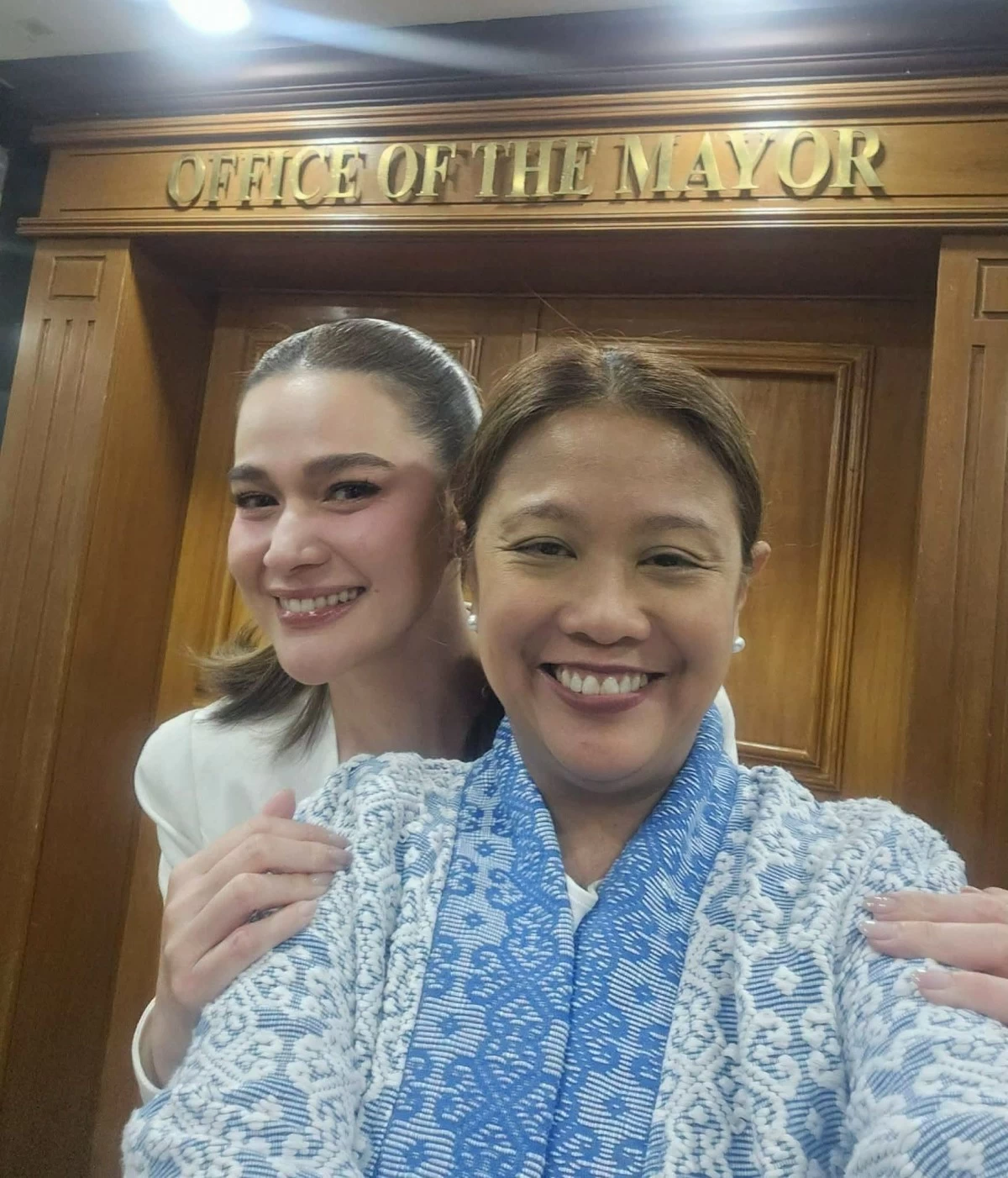 Mayor Nancy Binay shares a photo with actress Bea Alonzo. (Photo from Mayor Nancy BInay/Facebook