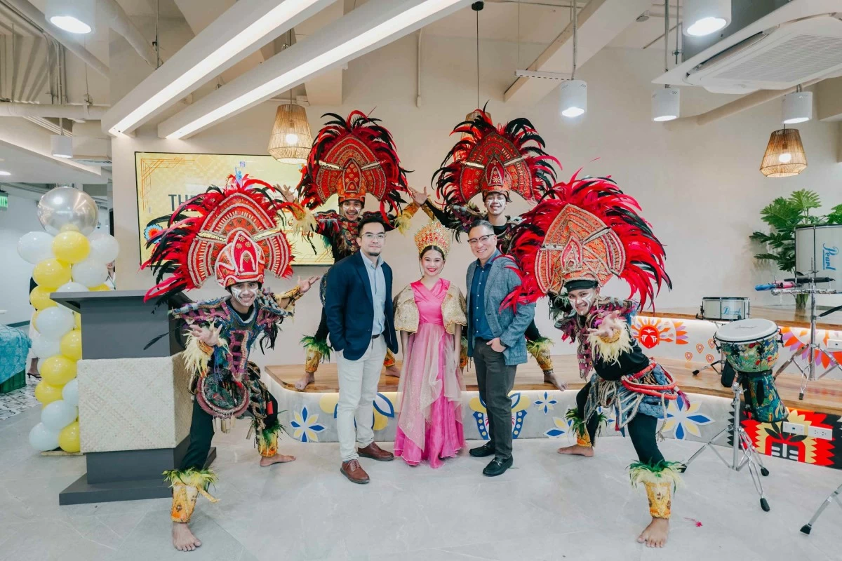 Peralta and Go mark the opening of work.able Iloilo alongside Dinagyang dancers during the ceremonial ribbon cutting. (Photo: RLC)