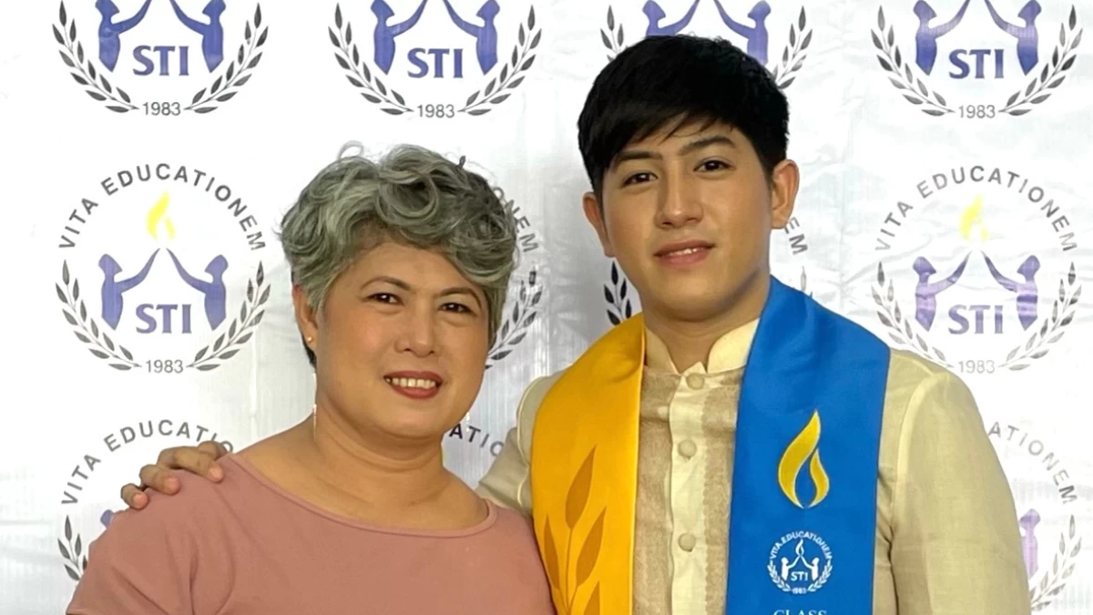 MOTHER KNOWS BEST Jaycee with him mom