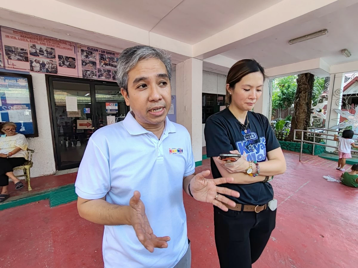 Mark Ruiz, CEO and founder of Hapinoy, with Dy-Tenchavez.