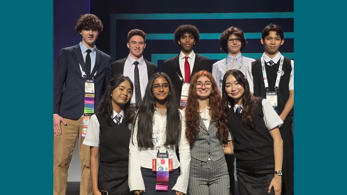 The ReSiklo team shares the main stage with fellow AI Innovator finalists PathoScan and CivicLens following their presentations.