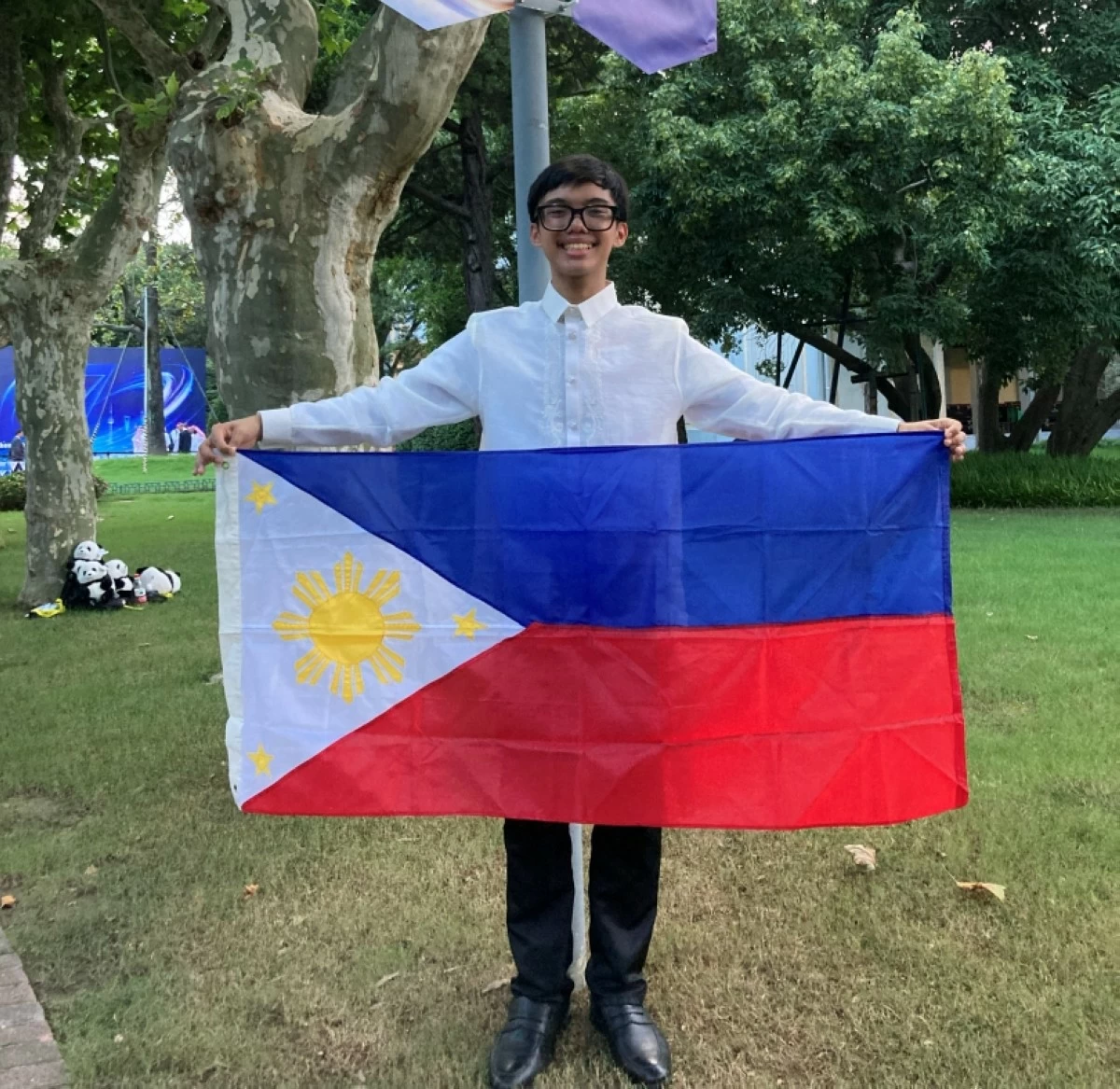 Honorable mention awardee  Zion Skye Earl Carmelo Uy of the PSHS-Main Campus (Photo courtesy of Kerish Villegas) 