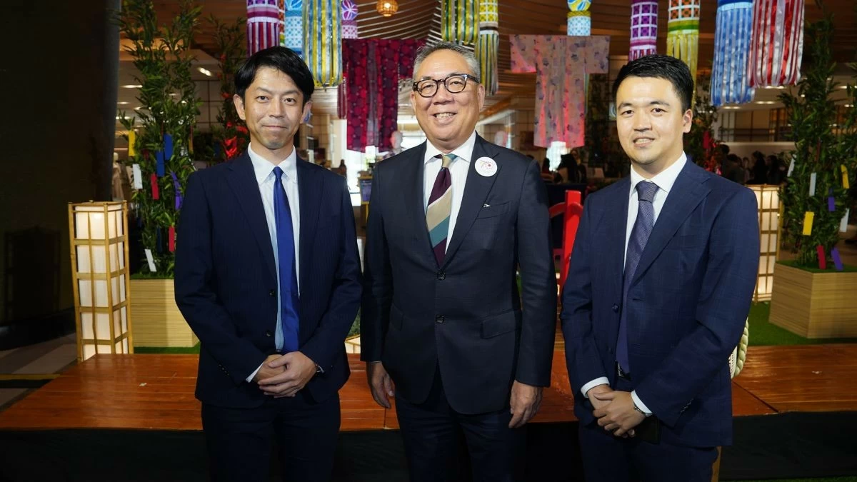 Wataru Tamura of JCB Philippines; Shigeru Shimoda, chairman of the Philippine-Japanese Chamber of Commerce and Industry; and Yasutaka Nomura of JCB Philippines (Photo: MITSUKOSHI BGC)
