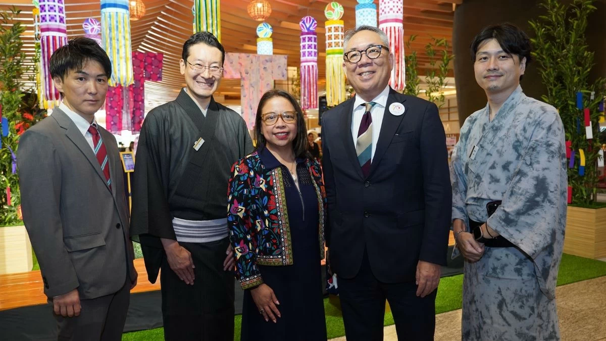 Kenichi Yamaguchi, general manager of Mitsukoshi Federal Retail Inc.; Kazuhiro Shimo, president of Mitsukoshi Federal Retail Inc.; Charmaine Bauzon, Commercial Business Group head of Federal Land Inc.; Shigeru Shimoda, chairman of the Philippine-Japanese Chamber of Commerce and Industry; and Masahiko Yoshizawa, general manager of MITSUKOSHI BGC (Photo: MITSUKOSHI BGC)
